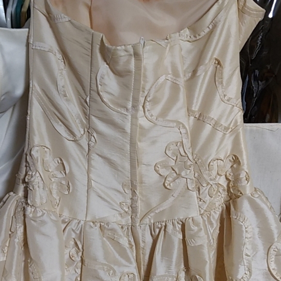 Gorgeous wedding dress - Picture 4 of 4